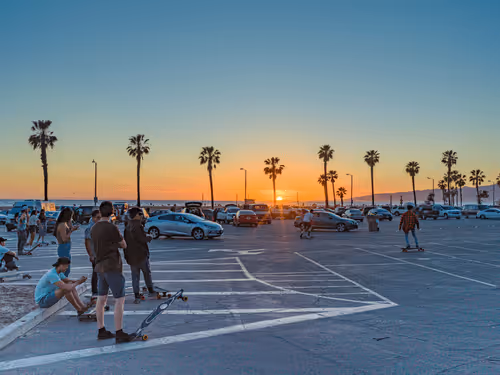 Item #62617397375757312297803897609954755559227699621957103885912270307695555248129 Media