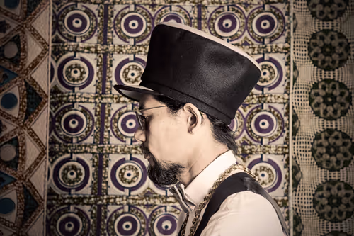 Item #59294046468307266684996078979766765617618438165733301338134791694227710410753 Media