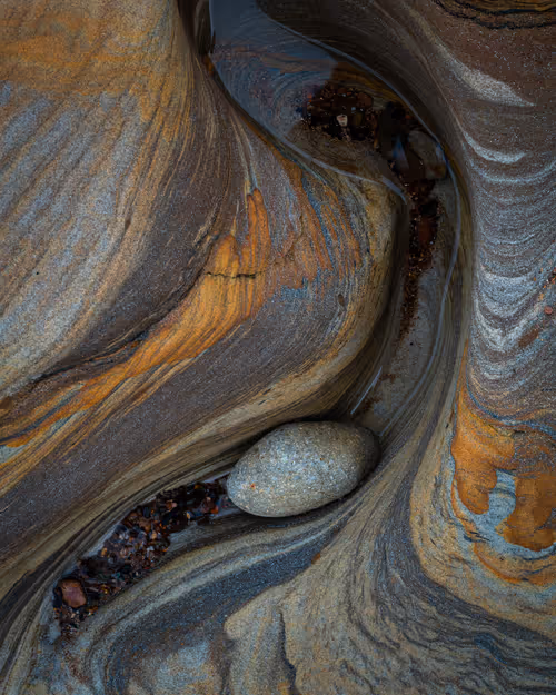 Item #92025450797269199699519638407999947828010124563072321716364901894652537339905 Media