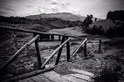 Item #87092990260447267838744578330374476785020899117585411719574779792155704557569 Media