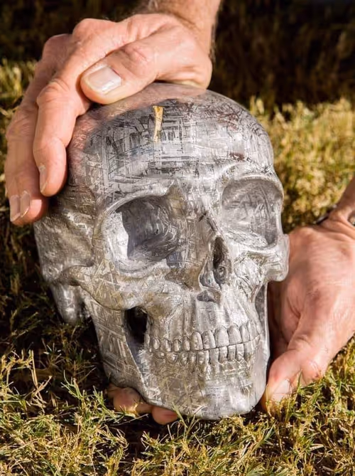 Item #19396392898354259283439382655842638115748855885703908359759593642073725599745 Media