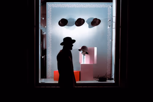 Item #44843267928384616295570388666005333348511305641032866018452810660057253412865 Media