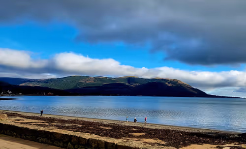 Item #62136651670155721267977396075378763715880550582056442967906094714824003944449 Media