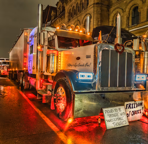 Item #71189581830924411752874666054405920836280548661540477667815932891109313740900 Media