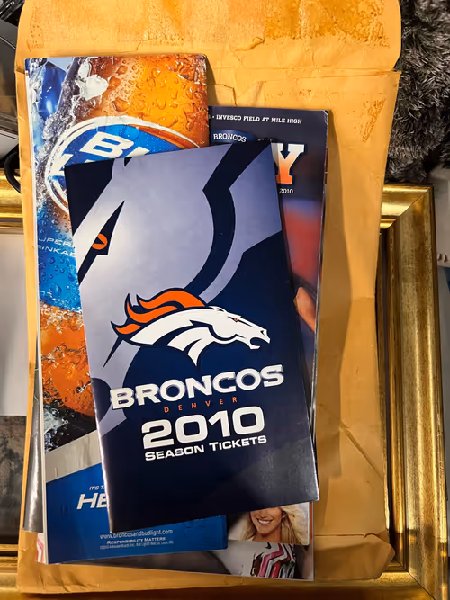 Item #69895845712789826653786545263517762317494824301859345836710210290365061136385 Media