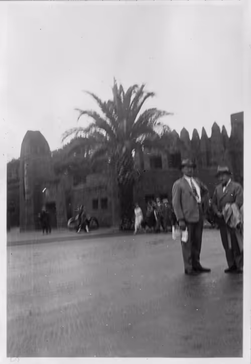 Item #15134709310911277842728697403753673439210482131750318059492546497065684828161 Media