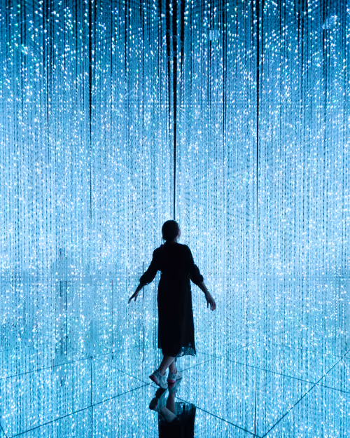 Item #81365922554281880143414136761733390581567018146899571572498285346638991982593 Media