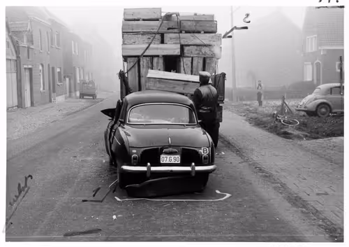 Item #81605143874735396064312735428883903564068242767550807813730910807764064272385 Media