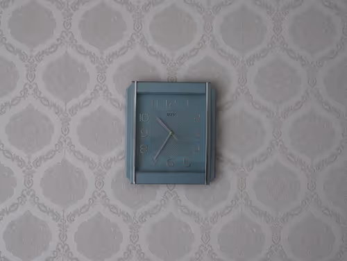 Item #57361419379542393174205584506151689654223604051561977823255905660439072079882 Media