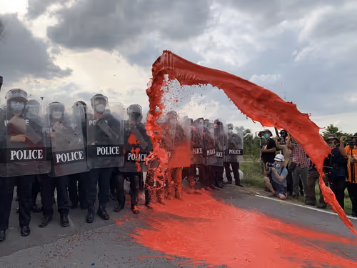 Item #12964688342781755978116597206939562701827957819533064323069130022438140116993 Media