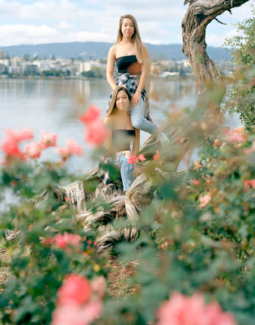 Item #55009236754177688704712285819362994549214138196257374091251074568438899802113 Media