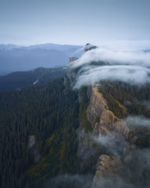 Item #59404681870809906448390957325299961742928436828892721220786848715443219202049 Media