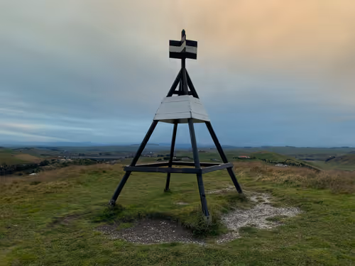 Item #100151078309057675366159992497543003968848618159963270405575559505267465912321 Media