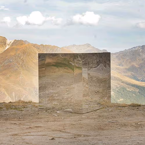 Item #77420488806397133330525240221901748923623733359161899369760968695123560890369 Media