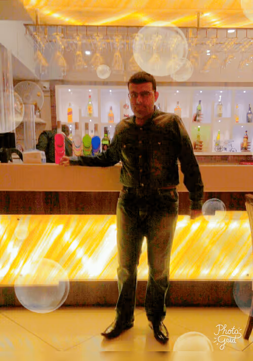 Item #63389622150095133752134319112530935475982121592392805664527527905375893323777 Media