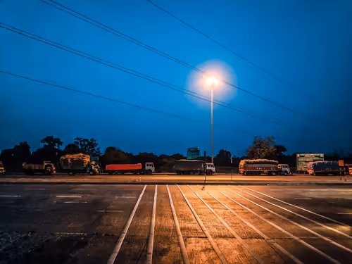 Item #59001070930207356693610520244542519614978813094874003086701142021681000218625 Media