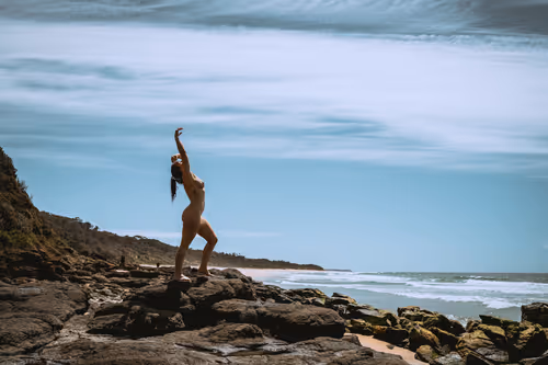 Item #61391337171317140422773218600803831211988989866451472612993262365874497519617 Media