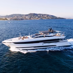 SuperYacht4