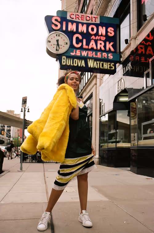 Item #33236787763217708342919222781243966948826308634410916301259422225645241892865 Media