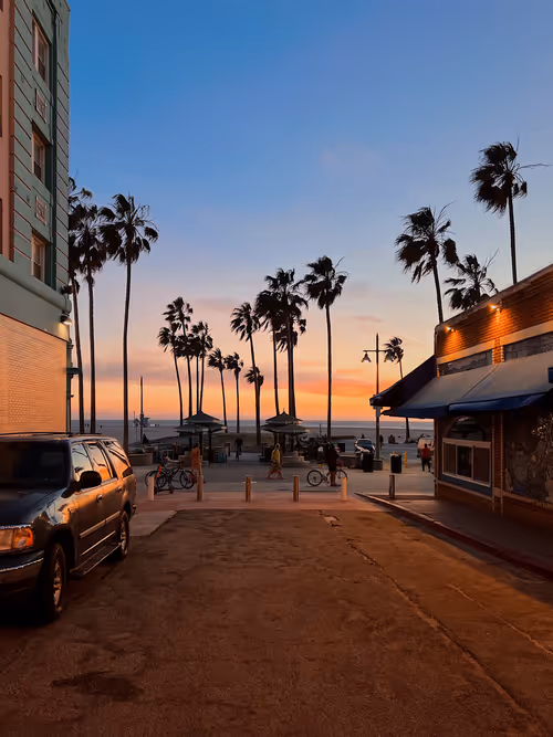 Item #63467631661434006709021786395100229602053811916335867789990937466431613173761 Media