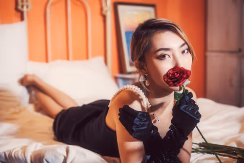 Item #115430530021268454506709462617258432423083676323812975140675143008225029259265 Media