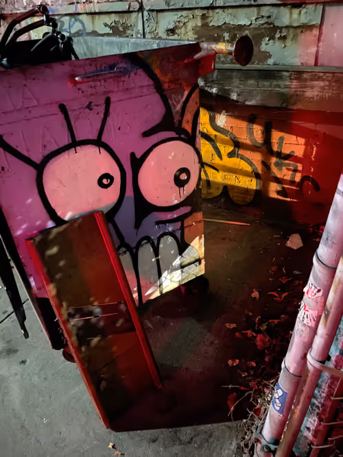 Item #46165039253768007082399740641195616512742564735458556676886734409670628212737 Media