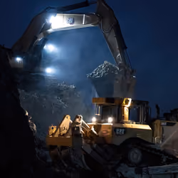 CAT 395 Bencing Rock