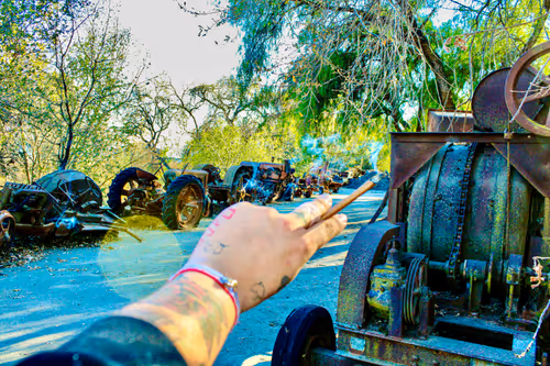 Item #73450565912043107582986494108342994017414102752882869276726541261246644092929 Media