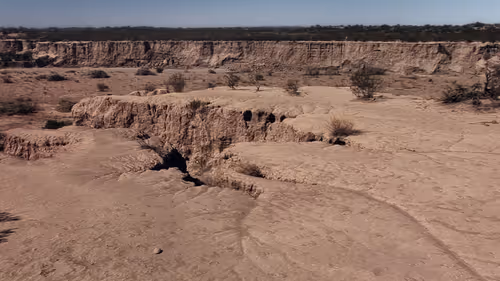 Item #21828683650372691397846177354138101262242248754882346610664101476977308860419 Media