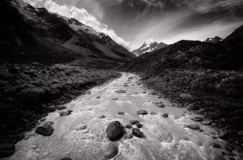 Item #108547290172068983727785202246252609350304201814617164826611776935872943882241 Media