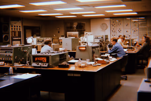 Item #47481276372448327625009675602007017308954915125020090396607148816587059888129 Media