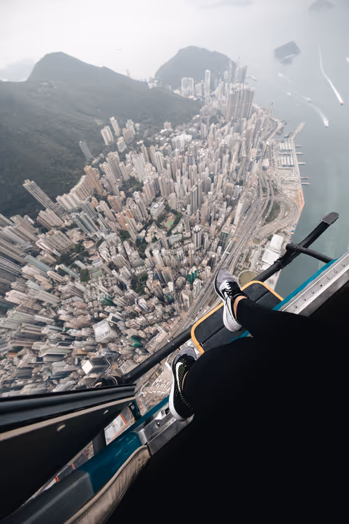 Item #44833295580043660565538524097004029414864051382661630682434875028412043362305 Media