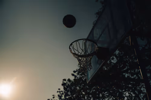 Item #102940333982406916741788290605586122935869153041698205063825610371542175186945 Media