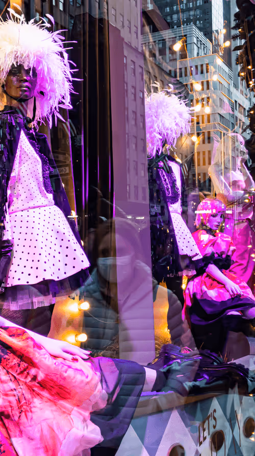 Item #1329906673436554735741479762689004721964883825291971096983776512774640762881 Media