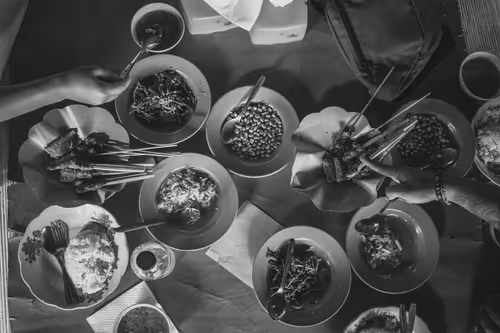 Item #95633765474931350240165697288740384276668175365753332134829565097033164914689 Media