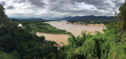 Item #40129036347338487732493830186327944618305484146391989675731997386415917760712 Media