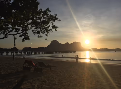 Item #46270958874924028547893590778493111483703070015550923016042342274280158396417 Media