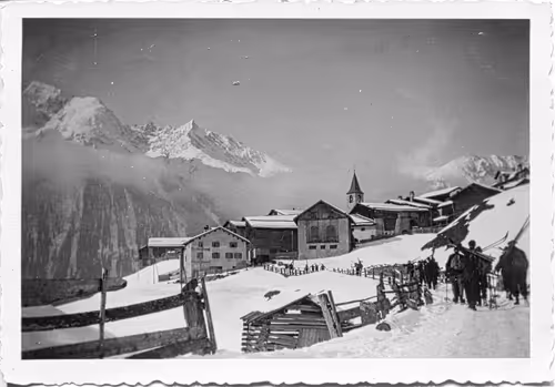 Item #15134709310911277842728697403753673439210482131750318059492546268367266250753 Media