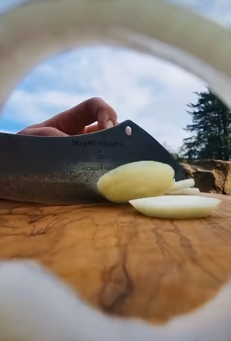 Item #71355605171447060346410046293277649019476890844426602903209692567987923451905 Media