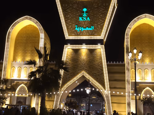 Item #13968726059347532090623550307795009463851395019365410599953871000463638365856 Media