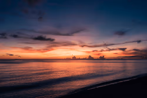 Item #99926930229538675438917090631619995362212113699001151744757174505712641900644 Media