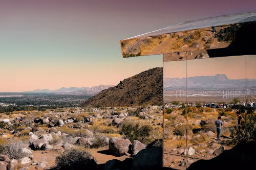 Item #83671235282096618874006211030769624201021443299440861014428720489310806081537 Media