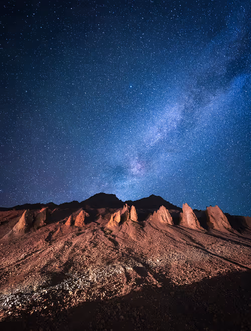 Item #9425749833926335333001150146280296056948702908253502131347533640861201989633 Media