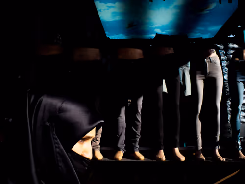 Item #75139149359335789943753797119922934850967723964530957591471526353223861403649 Media