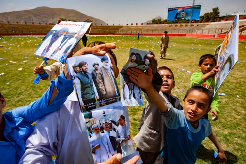 Item #5606426941725502535038272761259107725542531596447892324367451096859690401793 Media