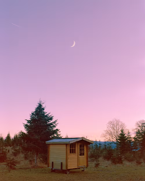 Item #72063473001551707938921919543400060516989299042125628765680198892755873693697 Media