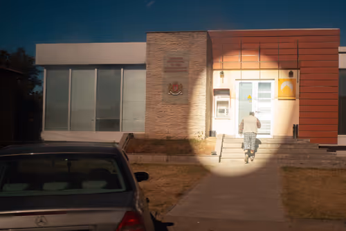 Item #8293050977498067439738640211663030445621008093446820664285480933842365710337 Media