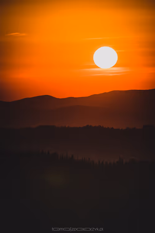 Item #46709965239587215851558087466762379659612403751449934923508460044023549132801 Media