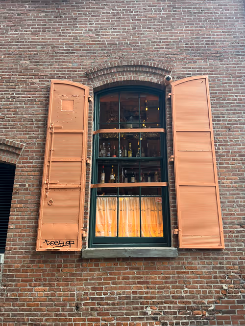 Item #25521092131356807730972205969166247316644464147603329584197842764251801845861 Media