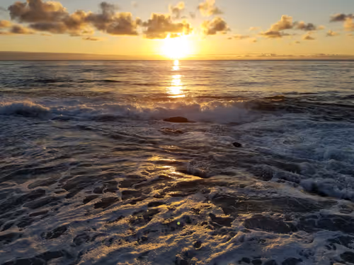 Item #36797478990227503802515544271343238965940869473164843468653790203042462695425 Media